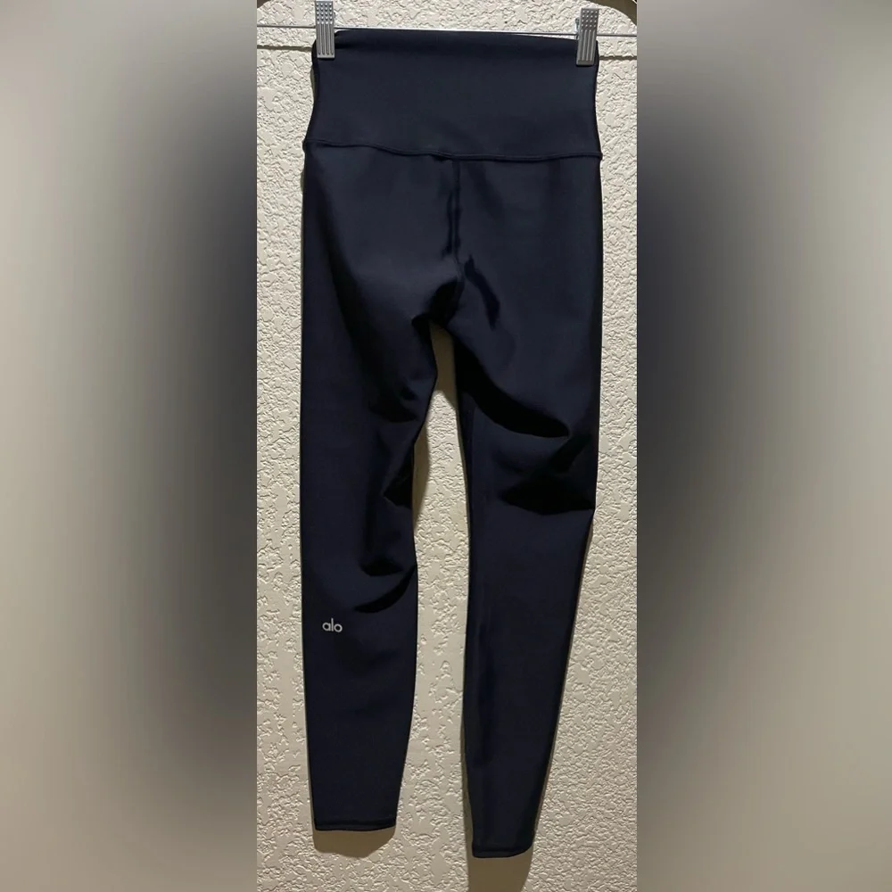 NWOT Alo Yoga High Waisted Airlift Leggings Black Color Size XXS